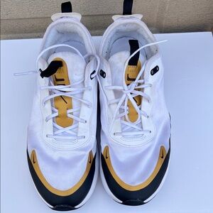 Nike Men’s White, Black & Gold Low-Top Sneakers
